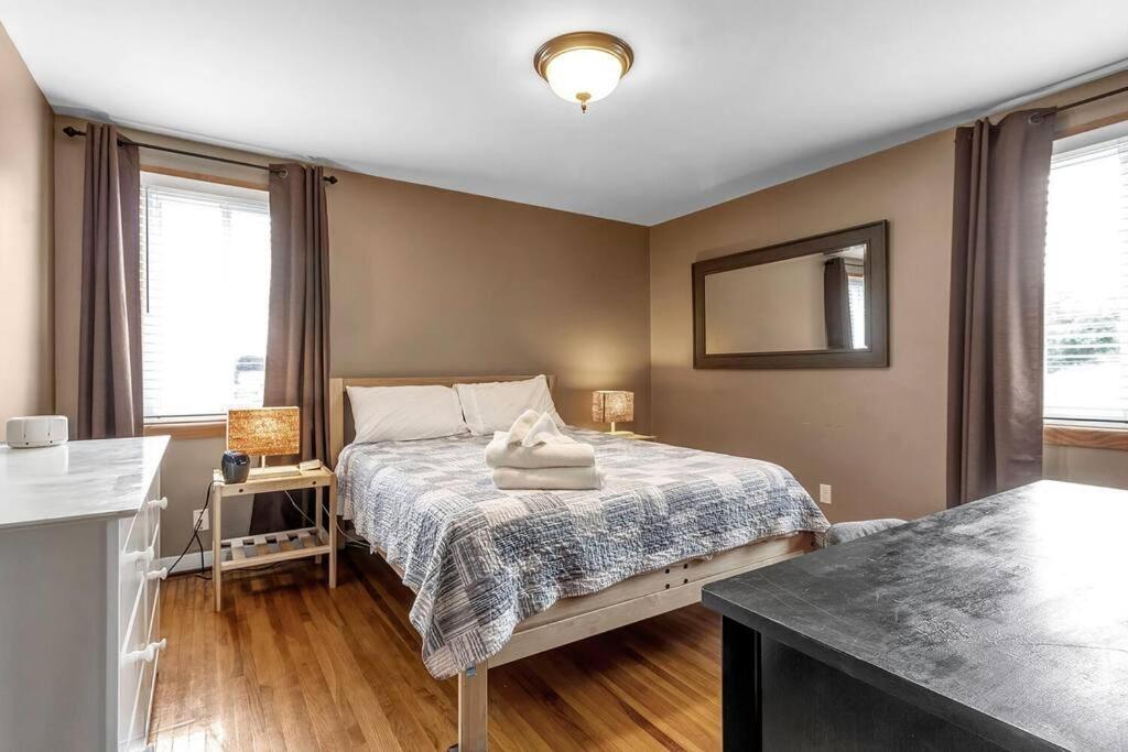 Gorgeous 2 Queen Bedroom Apartment In North Buffalo With 70 Inch Tv Zewnętrze zdjęcie