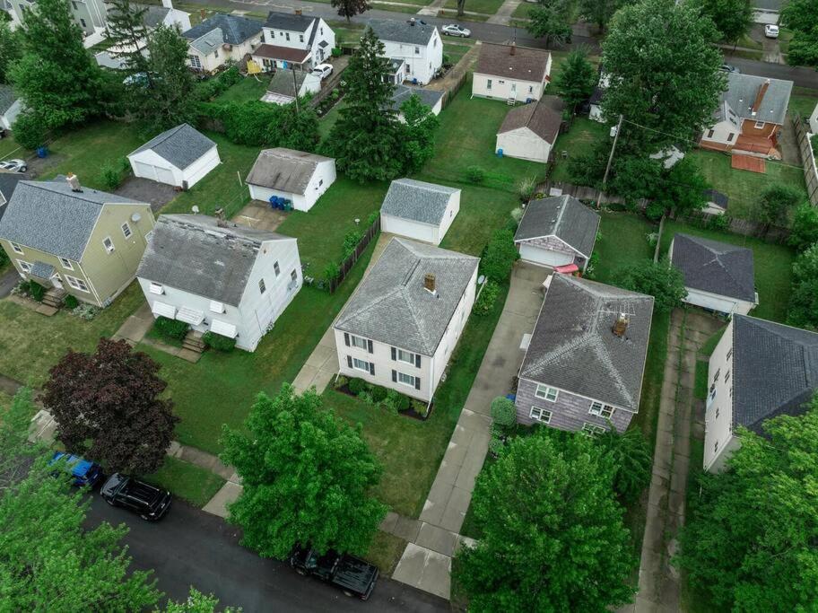 Gorgeous 2 Queen Bedroom Apartment In North Buffalo With 70 Inch Tv Zewnętrze zdjęcie